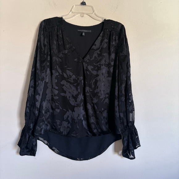 Women's White House Black Market Black Floral Silk Burnout Blouse Size 8 - Picture 3 of 13